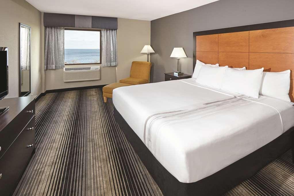 Best Western Plus Hyde Park Chicago Hotel Bagian luar foto
