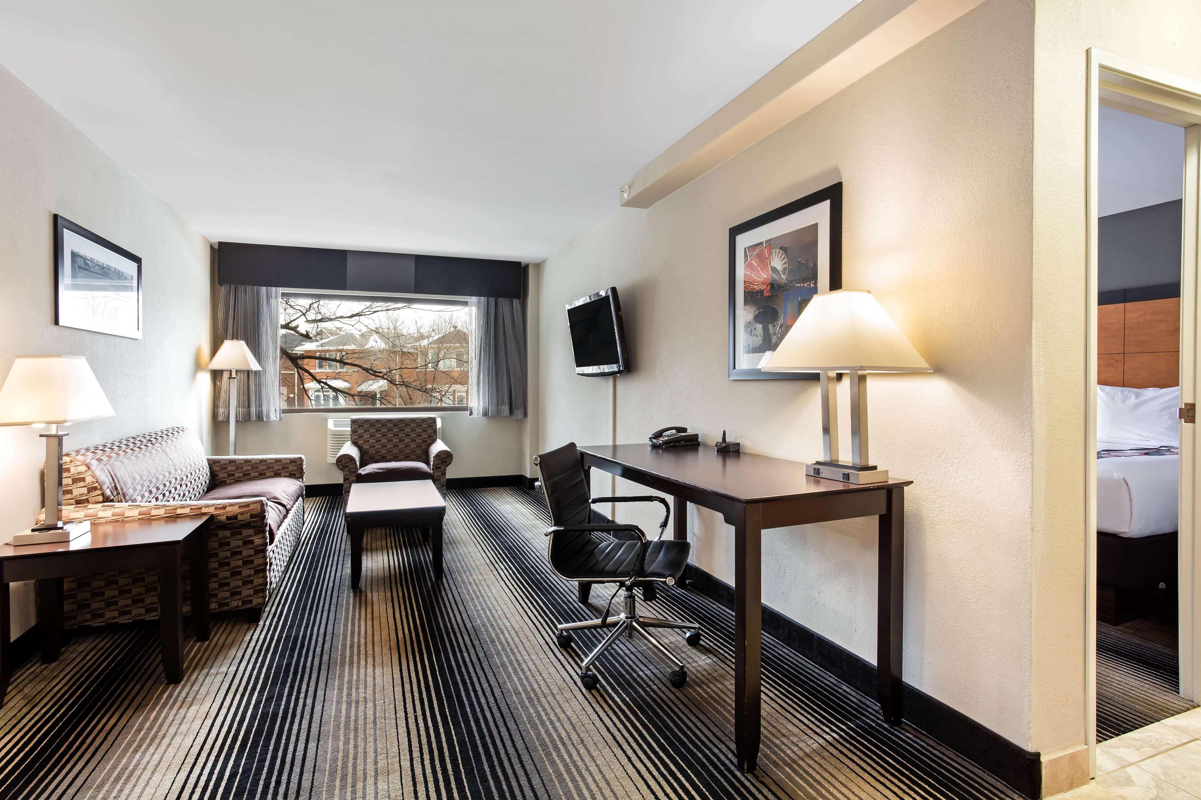 Best Western Plus Hyde Park Chicago Hotel Bagian luar foto