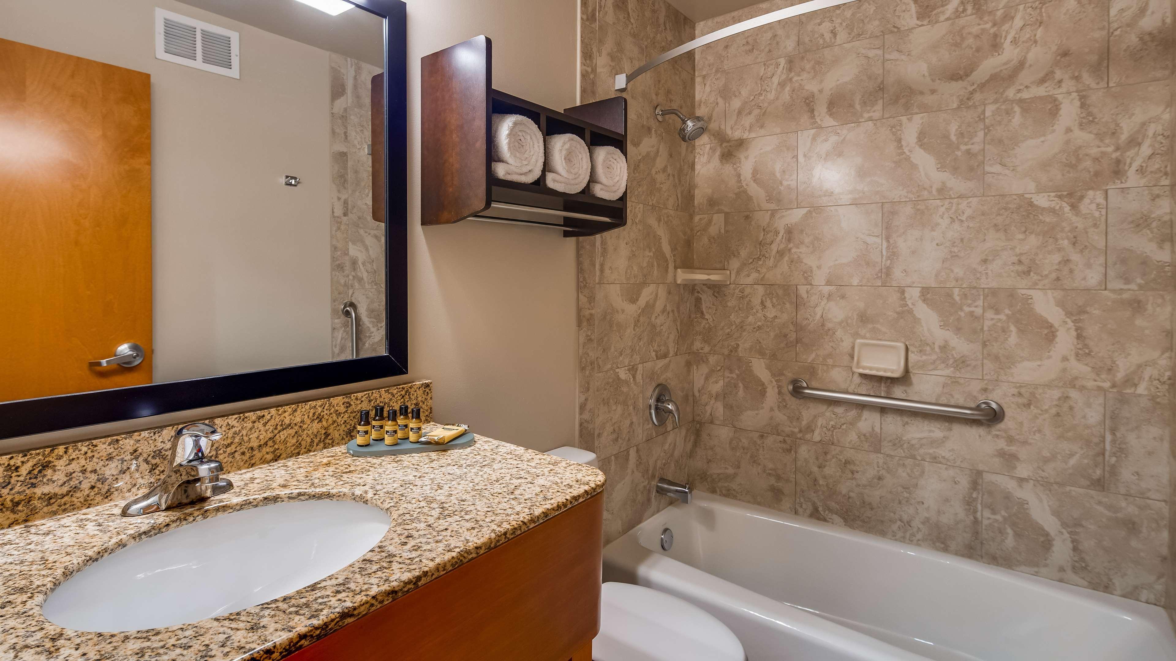Best Western Plus Hyde Park Chicago Hotel Bagian luar foto