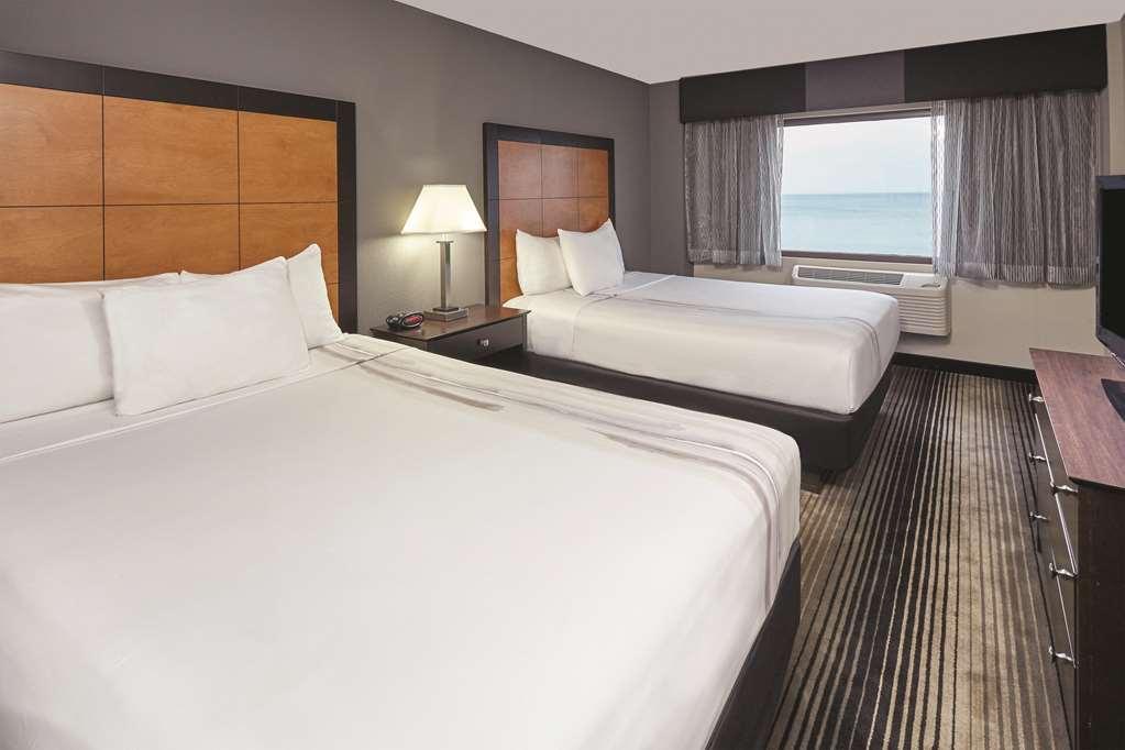 Best Western Plus Hyde Park Chicago Hotel Bagian luar foto